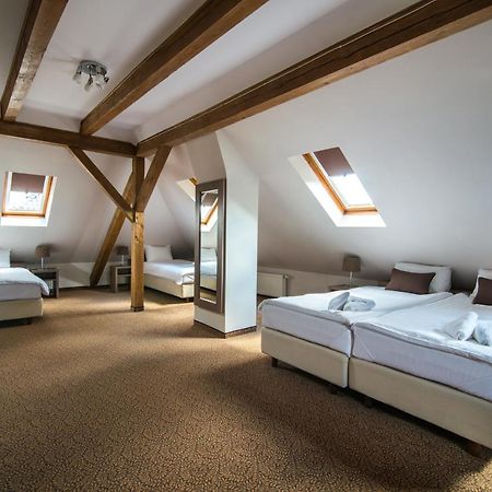 Hotel Bialy Domek Wałcz Exteriér fotografie