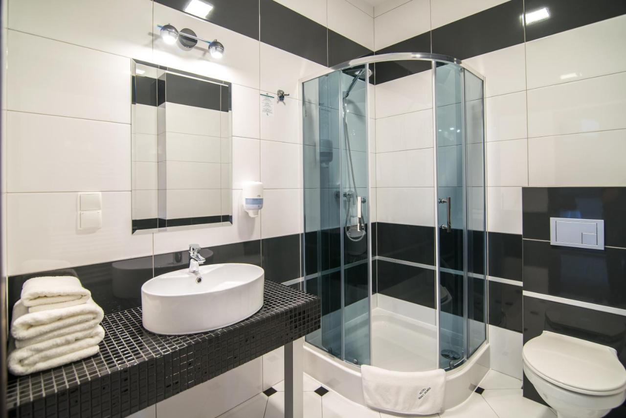 Hotel Bialy Domek Wałcz Exteriér fotografie