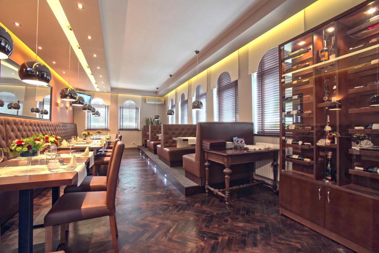 Hotel Bialy Domek Wałcz Exteriér fotografie