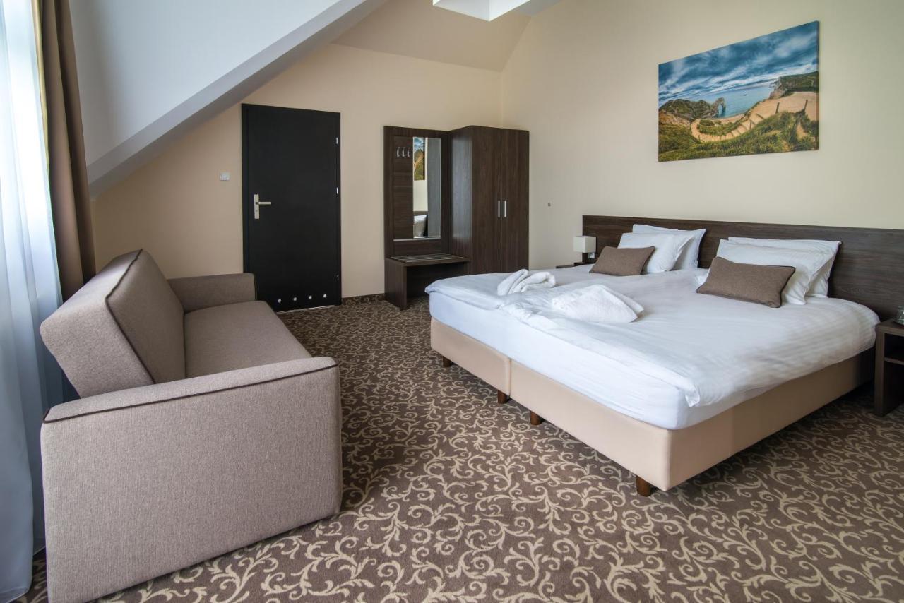 Hotel Bialy Domek Wałcz Exteriér fotografie