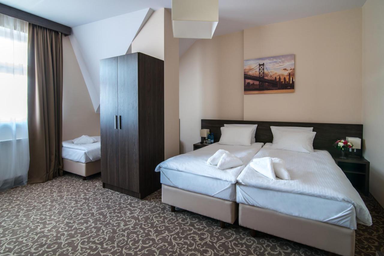 Hotel Bialy Domek Wałcz Exteriér fotografie
