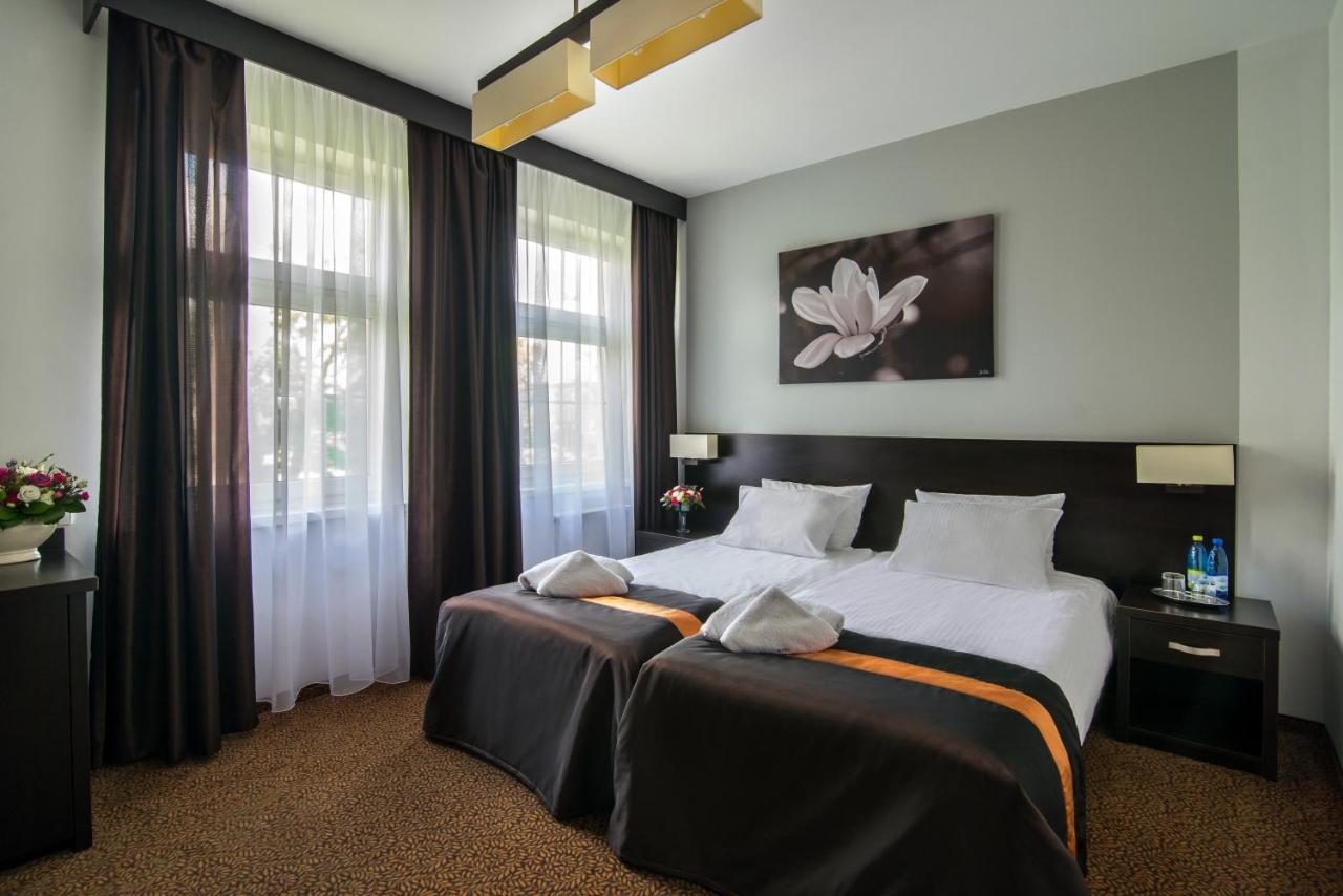 Hotel Bialy Domek Wałcz Exteriér fotografie